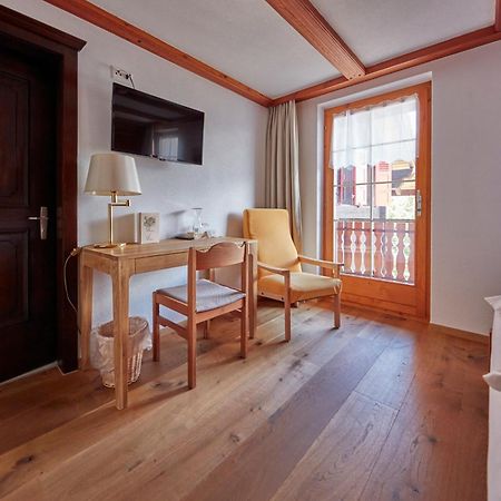 Hotel Alpenblick Zeneggen Eksteriør billede