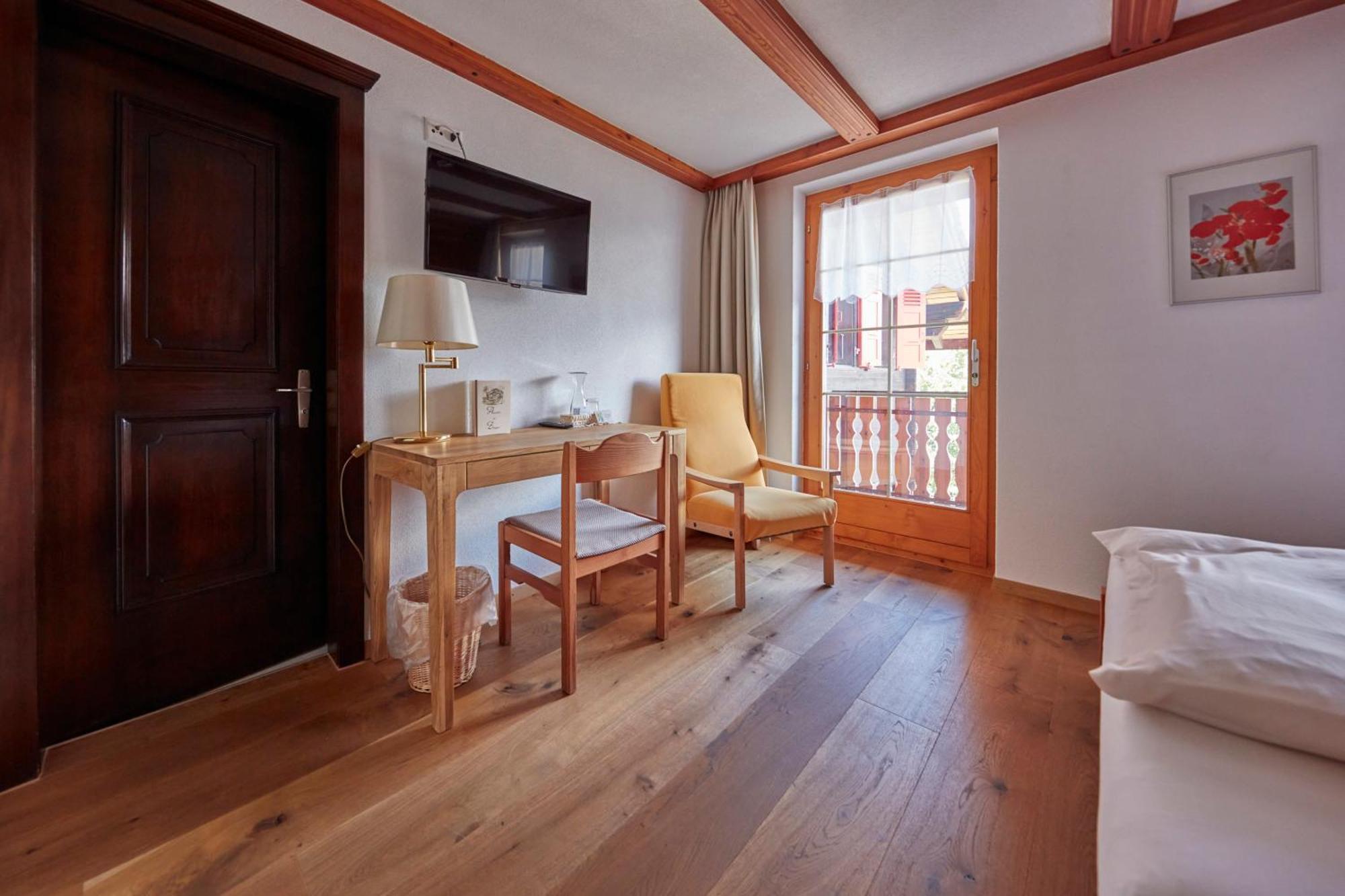 Hotel Alpenblick Zeneggen Eksteriør billede