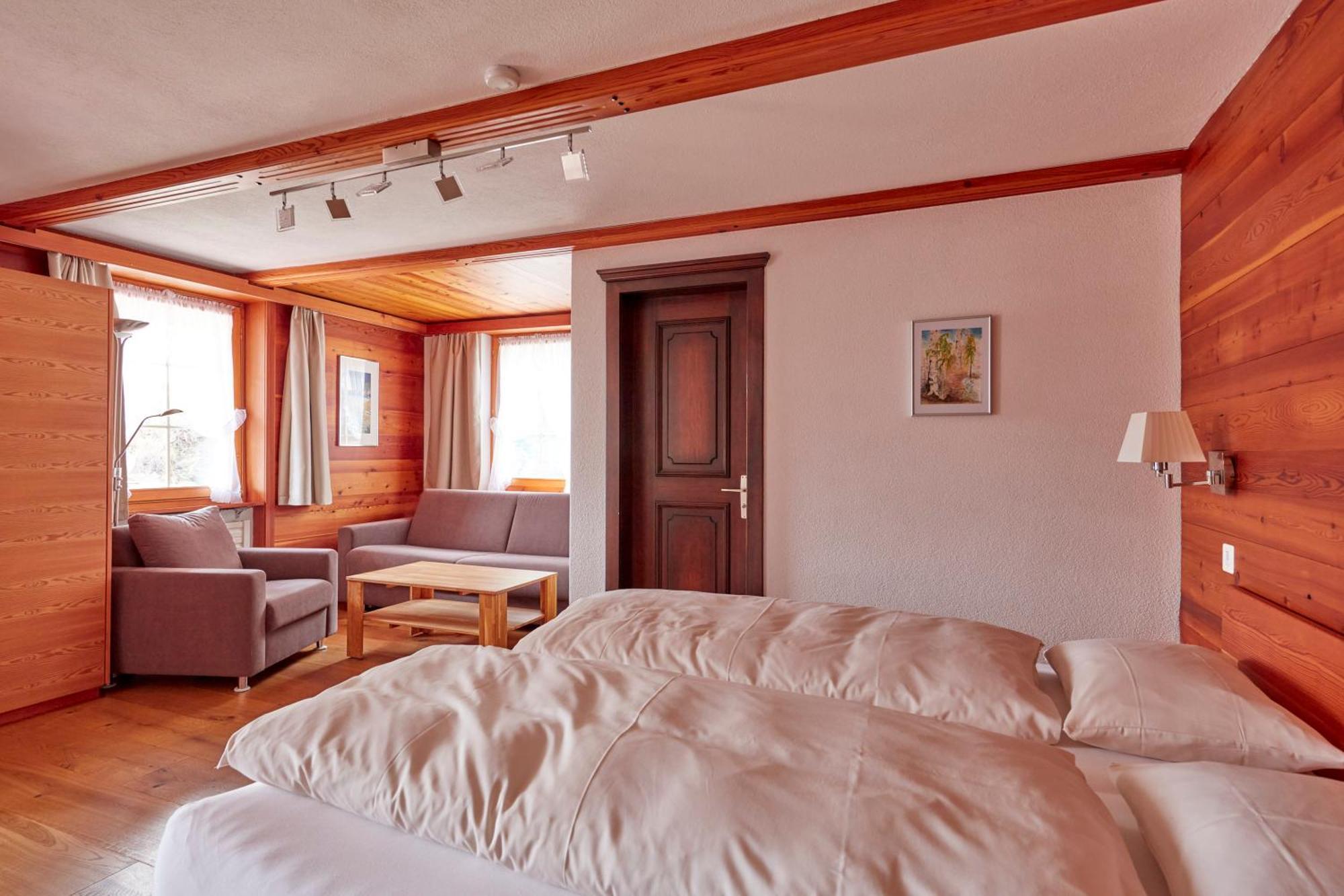 Hotel Alpenblick Zeneggen Eksteriør billede