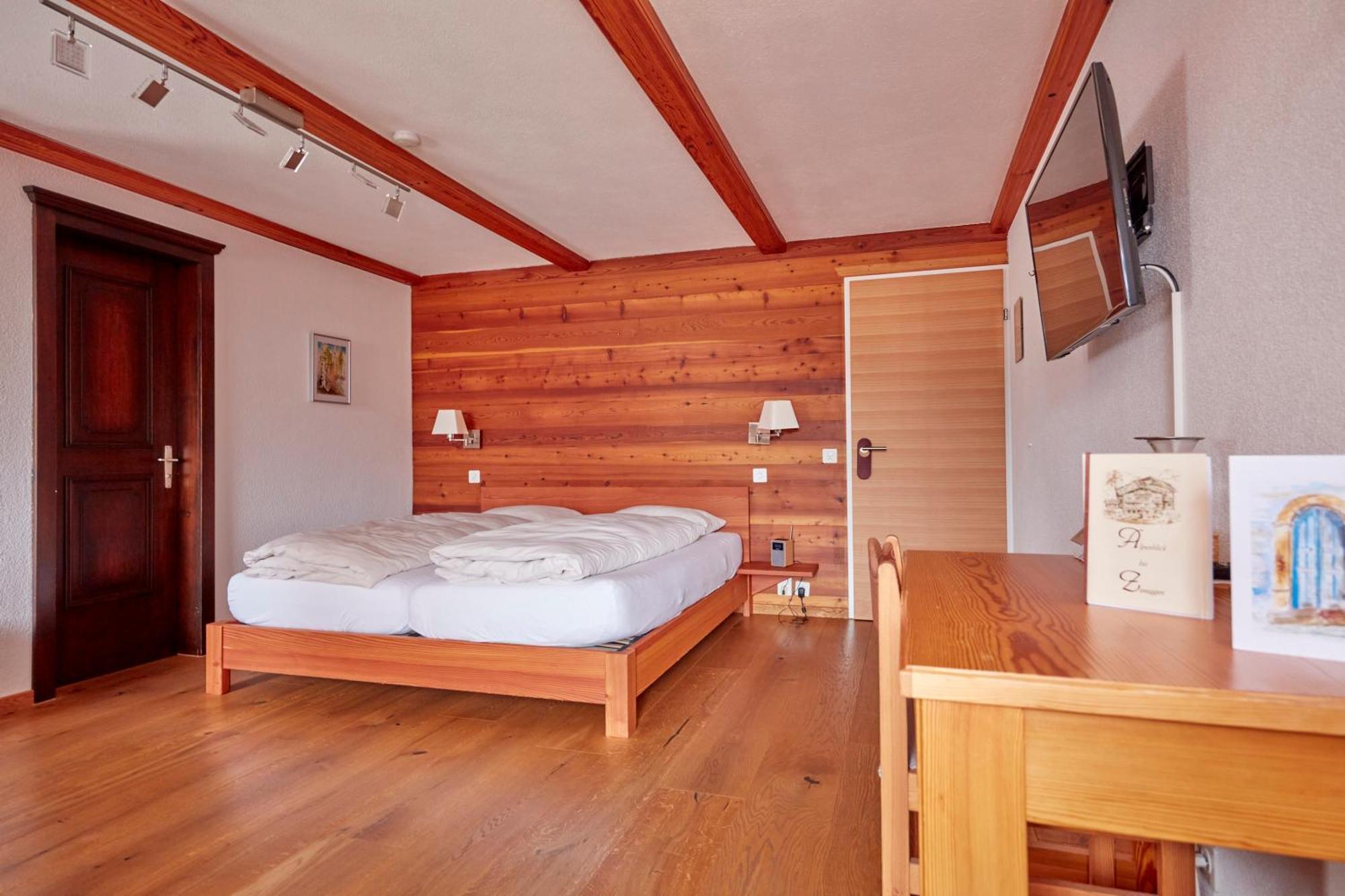 Hotel Alpenblick Zeneggen Eksteriør billede