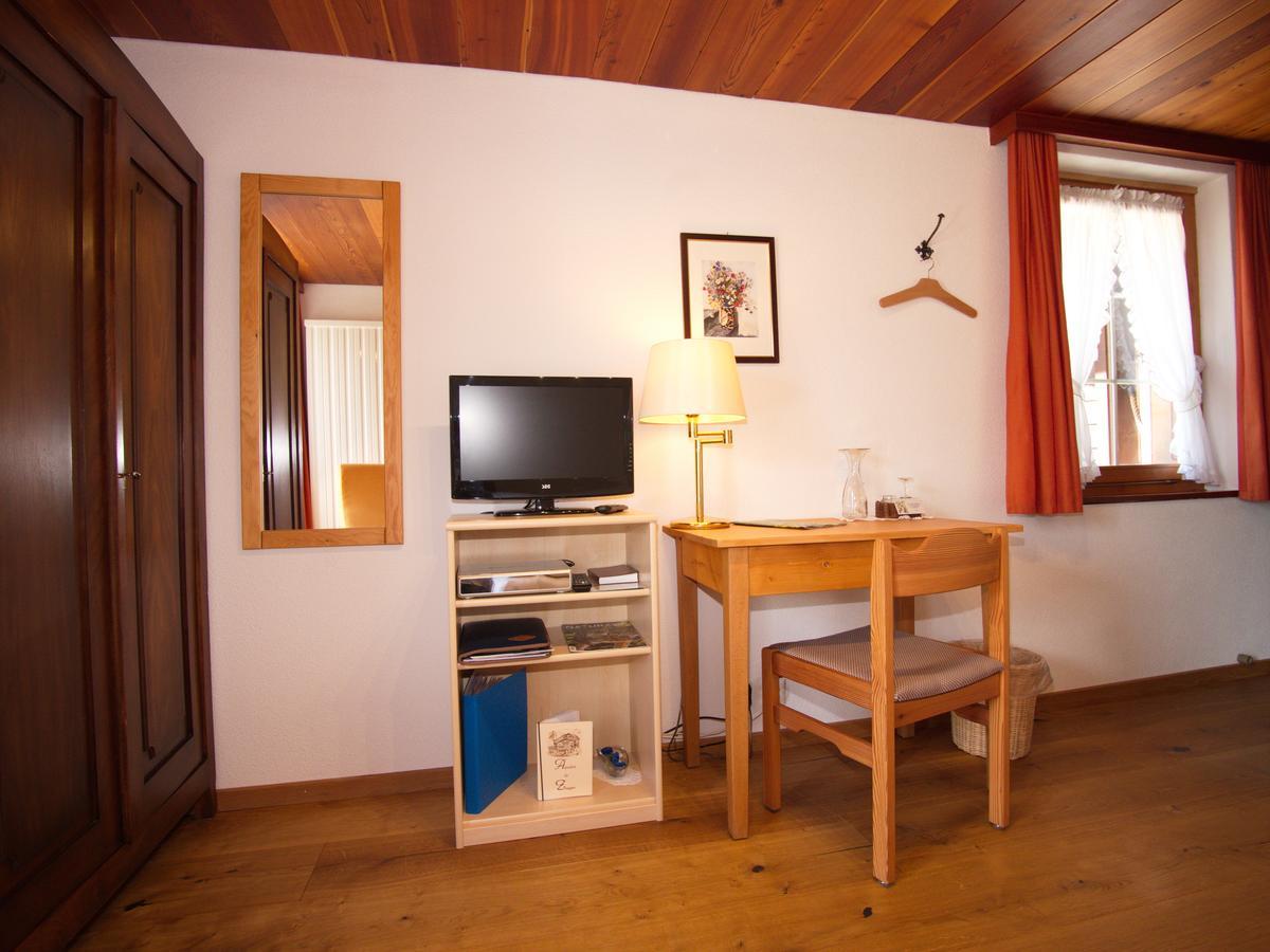 Hotel Alpenblick Zeneggen Eksteriør billede