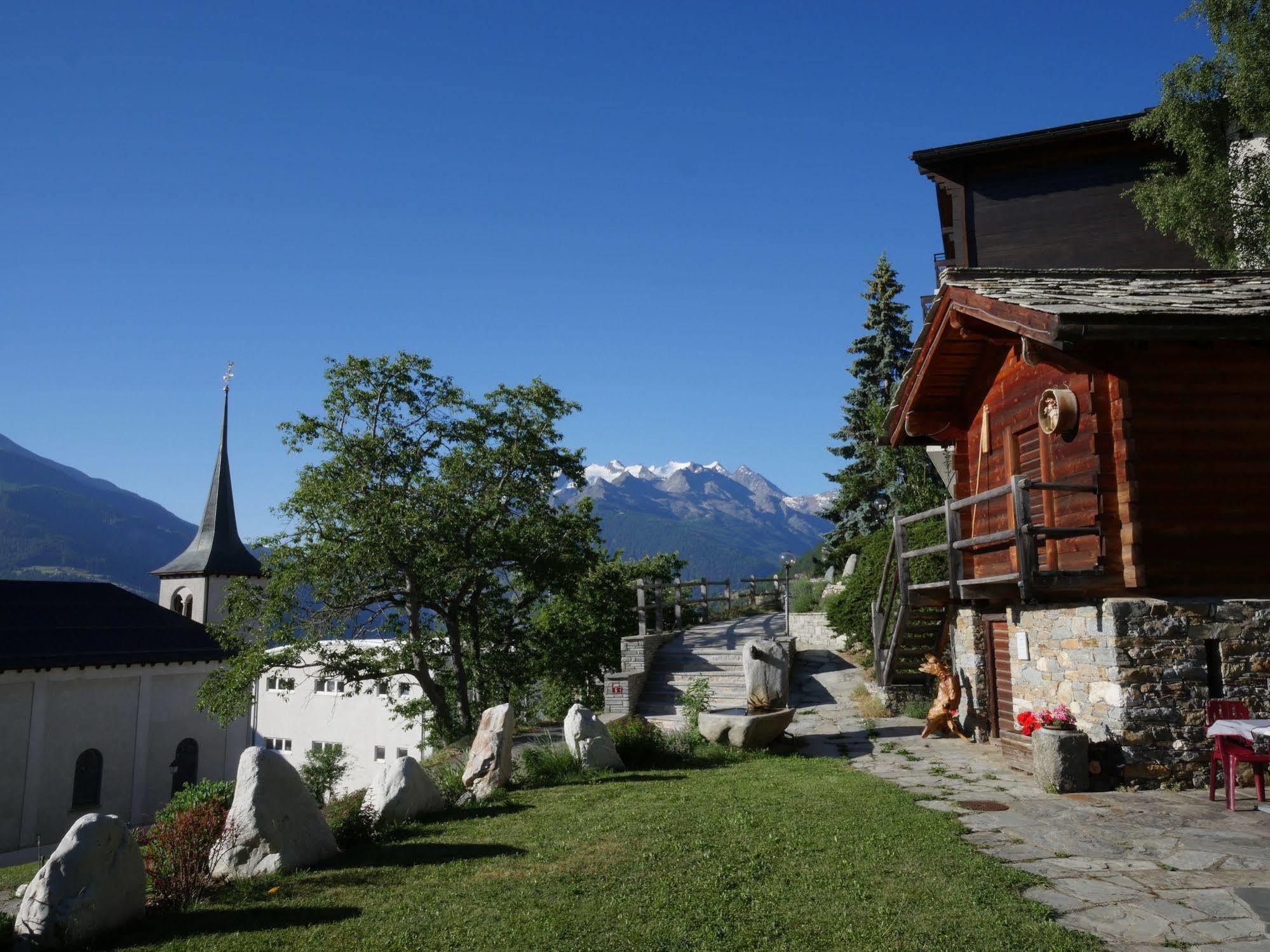 Hotel Alpenblick Zeneggen Eksteriør billede