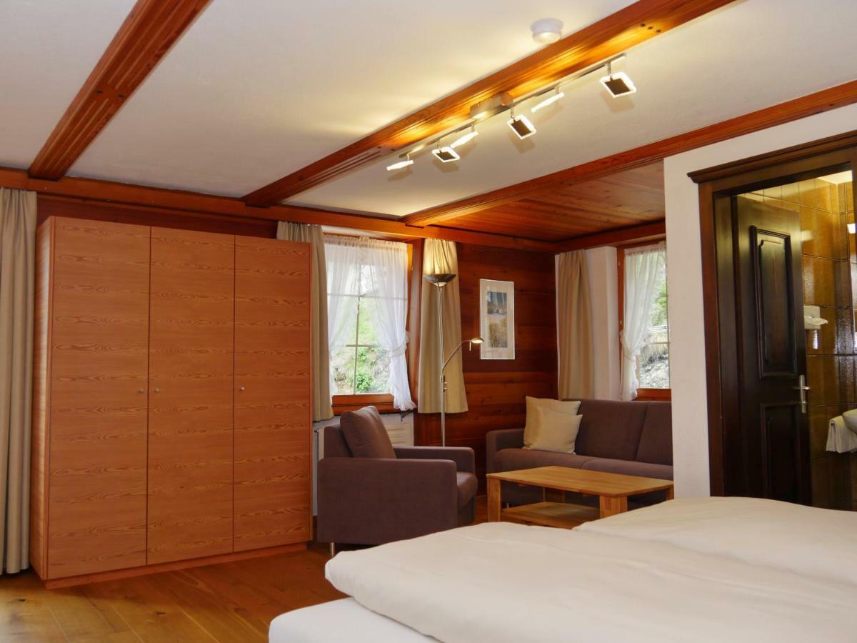 Hotel Alpenblick Zeneggen Eksteriør billede